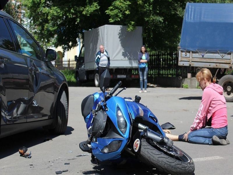 Число погибших и пострадавших в ДТП с мопедами возрастает с каждым месяцем.
